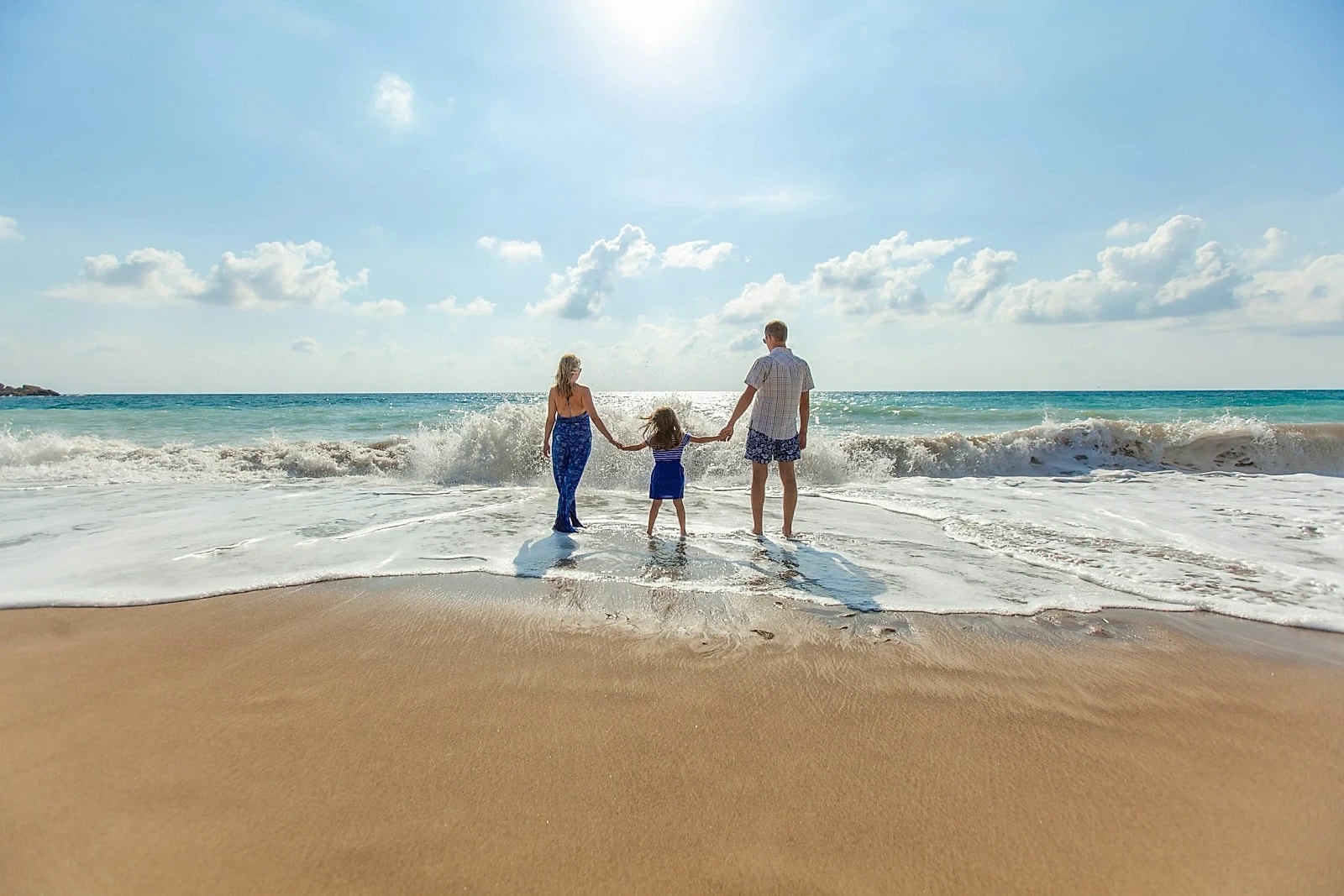 🌅 The Biggest Travel Mistakes That Cost You More (And How to Avoid Them)