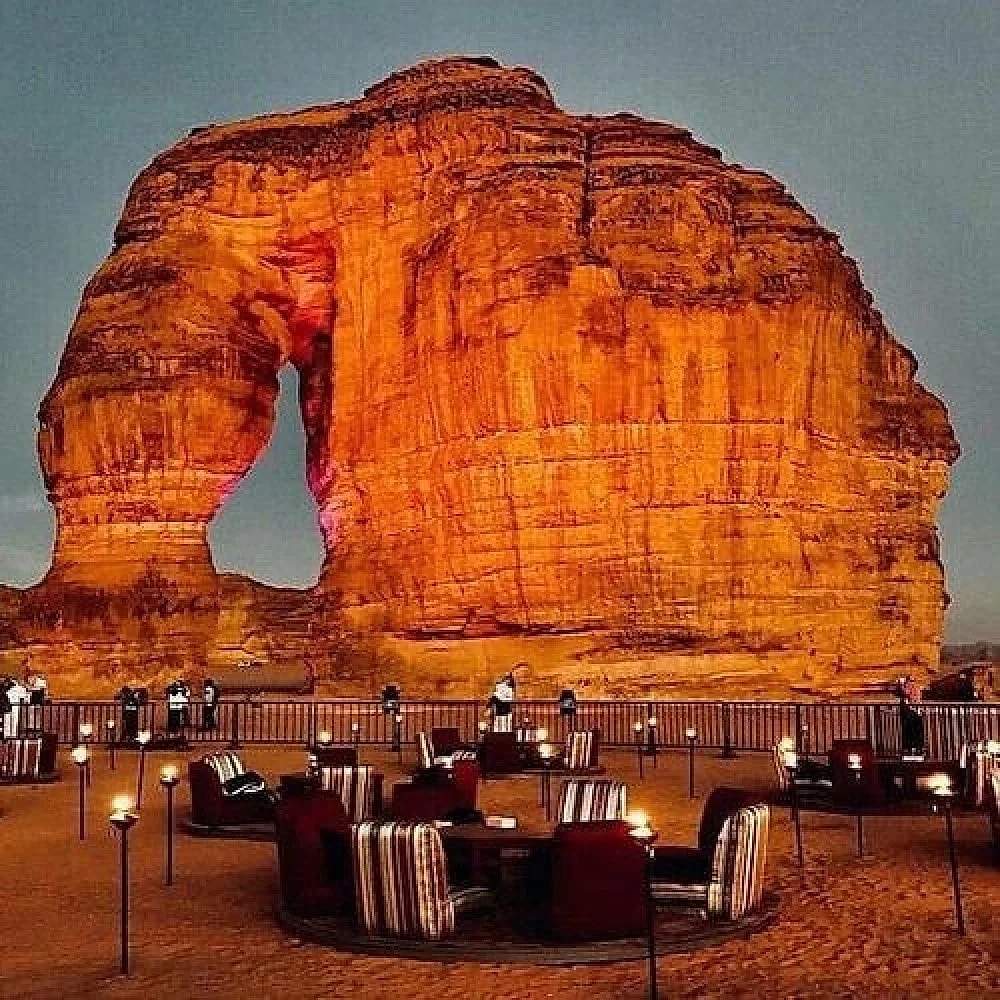 The Ultimate Travel Guide to Saudi Arabia & the Middle East