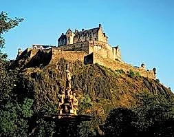 A Journey Through History, Castles, Edinburgh, Nightlife, and the Highlands