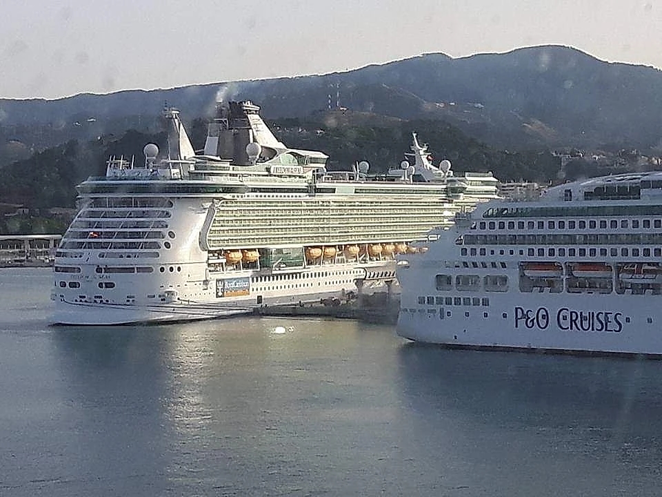 THE ULTIMATE GUIDE TO CRUISING