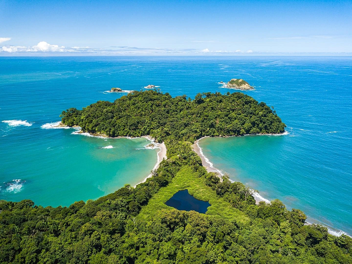 Your guide to visit Costa Rica by a local!