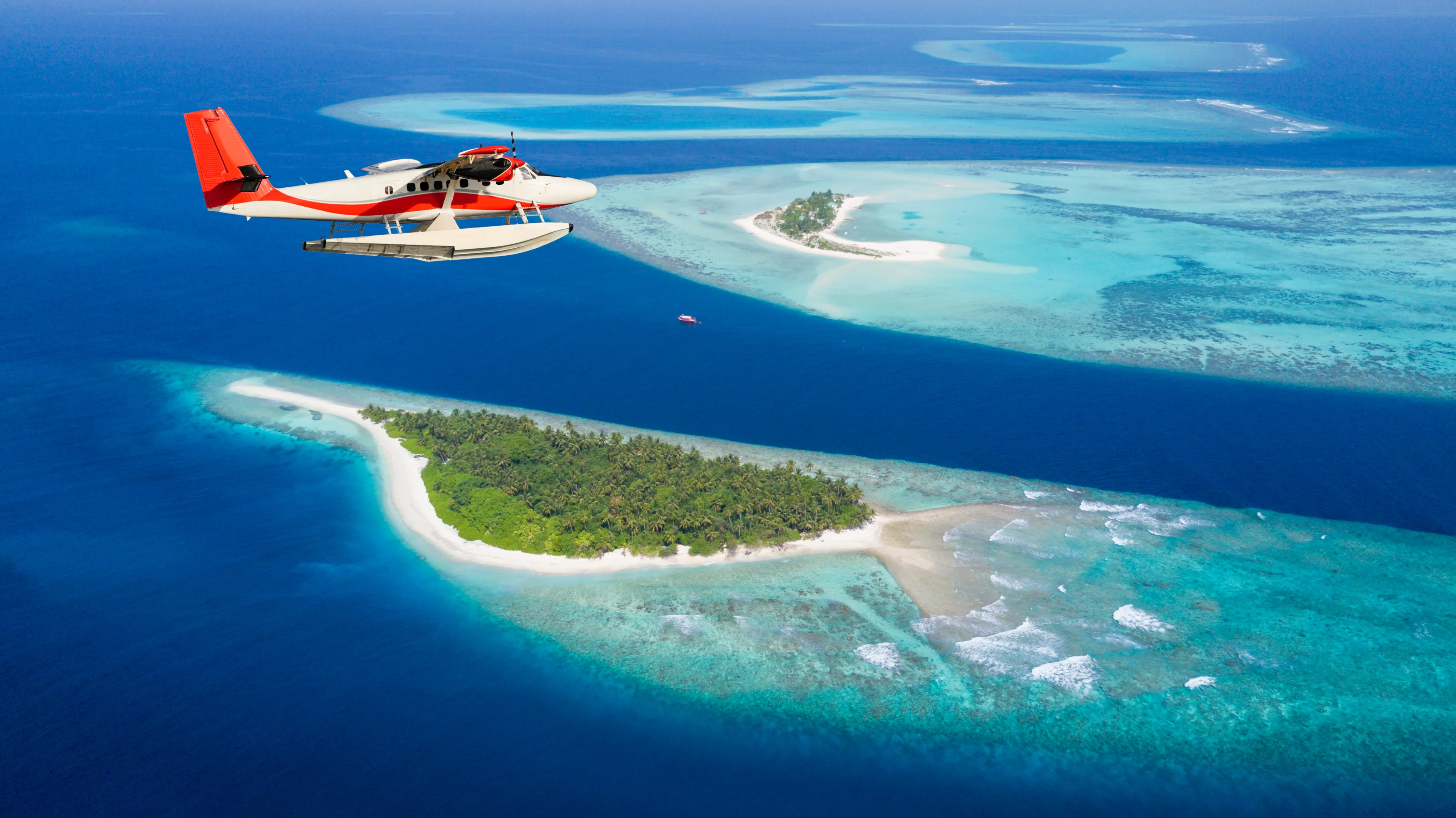 The Ultimate Maldives Travel Guide: Luxury, Culture & Underwater Magic