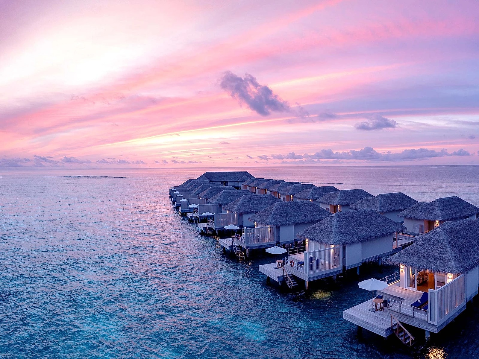 🌴 Maldives Luxury Travel Guide (2026)